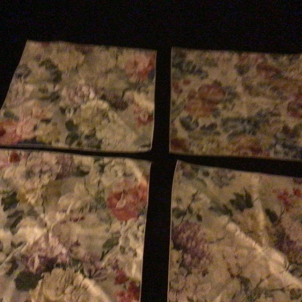4 Vintage Floral Damask Napkin Placemats Dining Table French Country Linens 17”